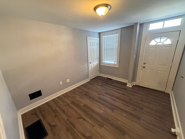 134 W Airy St