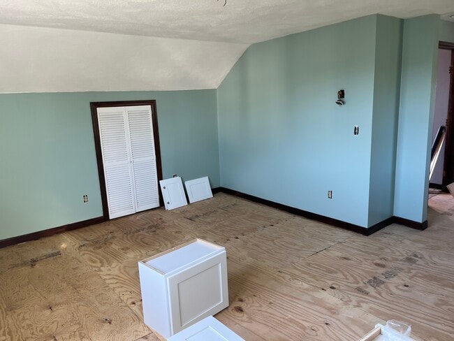 Building Photo - 26 Maple St Unit 26C Rental