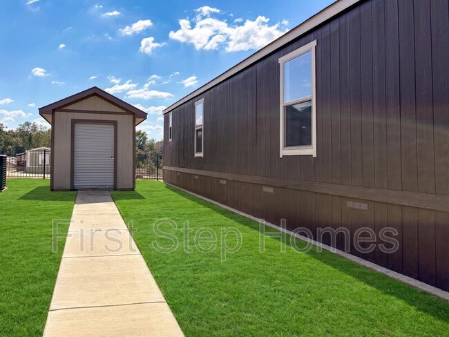 Photo - 1413 Cotopaxi St