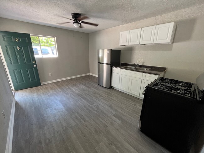 Sycamore Flats - Sycamore Flats Apartments
