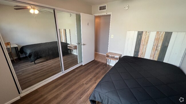Building Photo - 1253 S Revere Rental