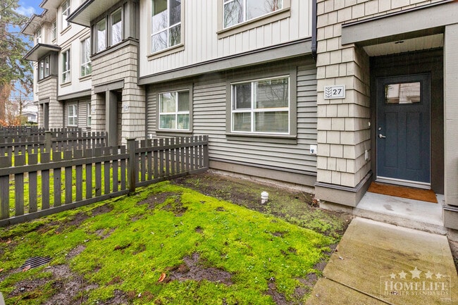 Photo - Comfortable 3 bed 2.5 bath Townhouse in the Heart of Fleetwood Unité 27