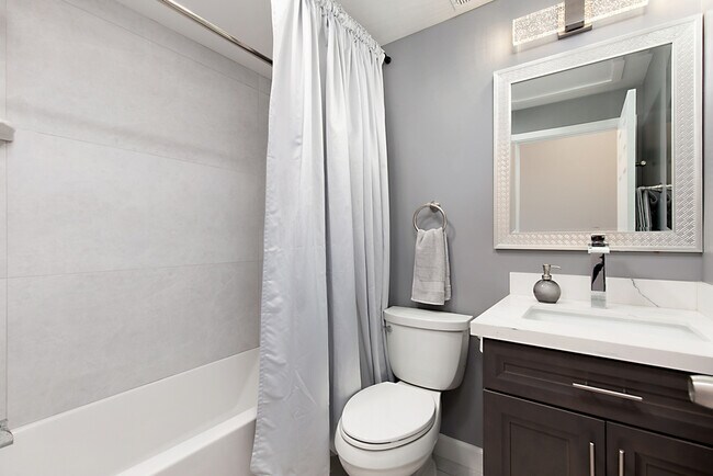 Photo - 1833 Hermes St