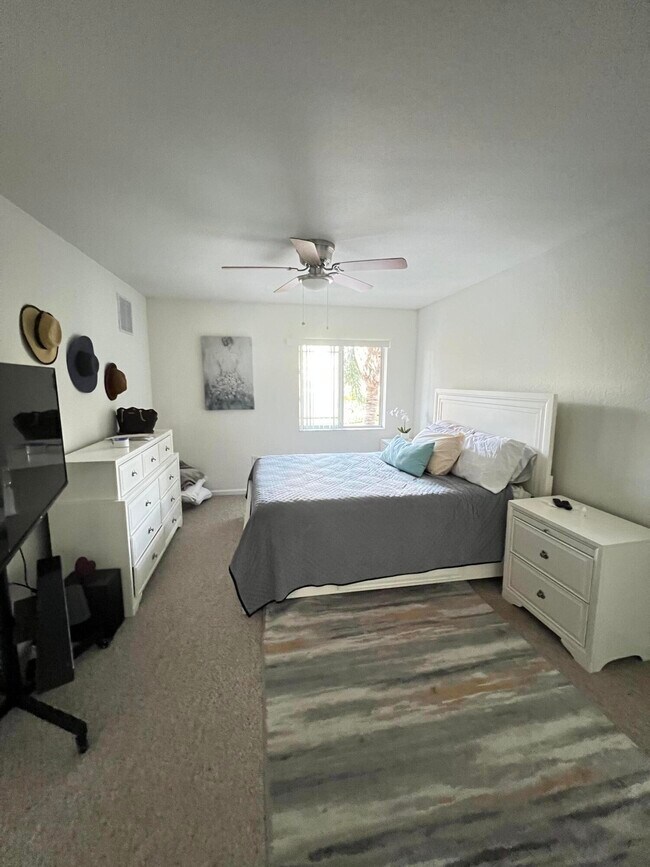 Photo - 131 SW Palm Dr Unit 203