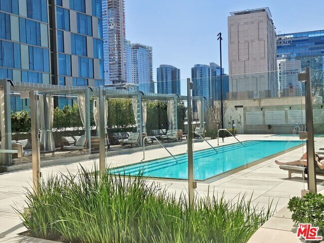 Photo - 889 Francisco St Condo Unit 1809