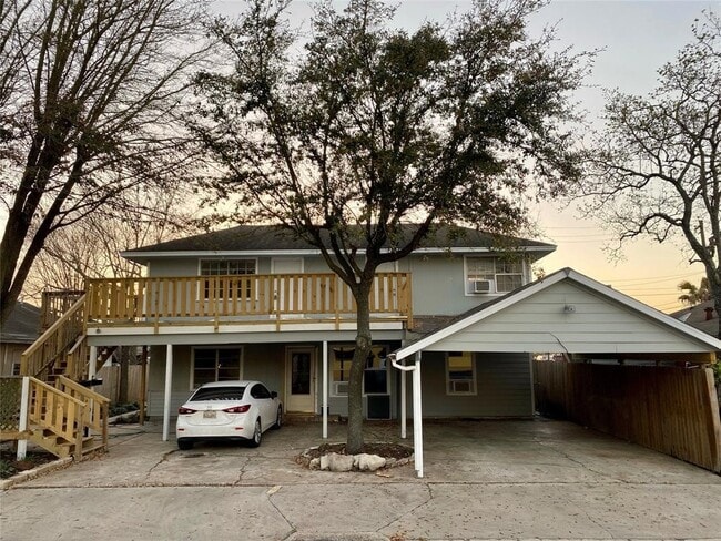 Building Photo - 1306 Heights St Unit D
