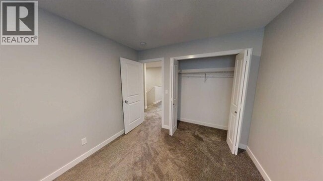 Photo - 9520-9113 113 Ave