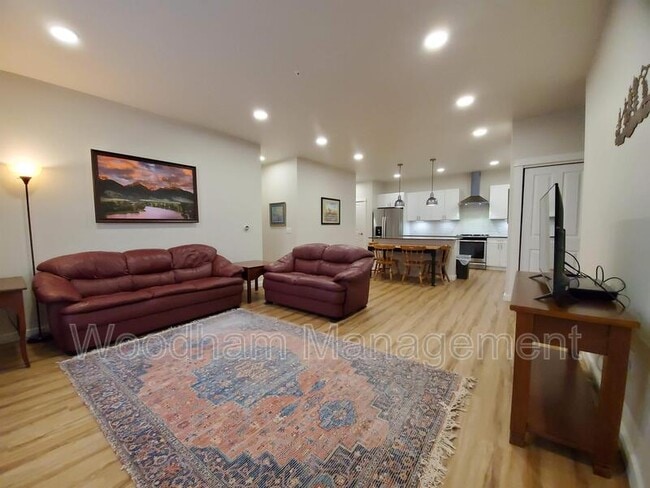 Photo - 2222B Willow Dr