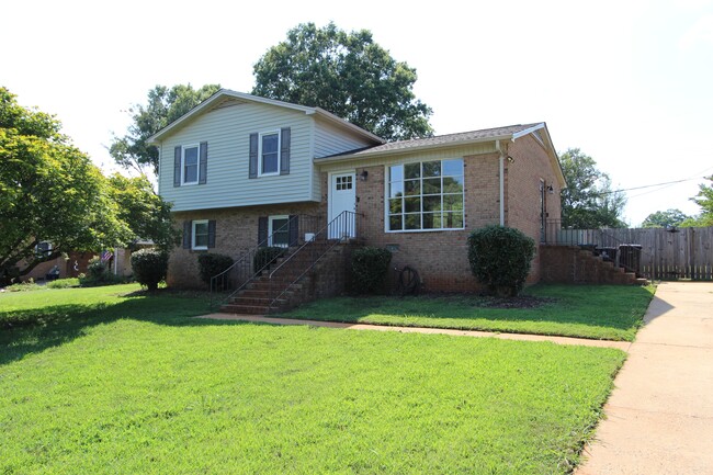 Photo - 1766 Colony Rd House