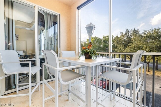Building Photo - 9055 Colby Dr Unit 2213