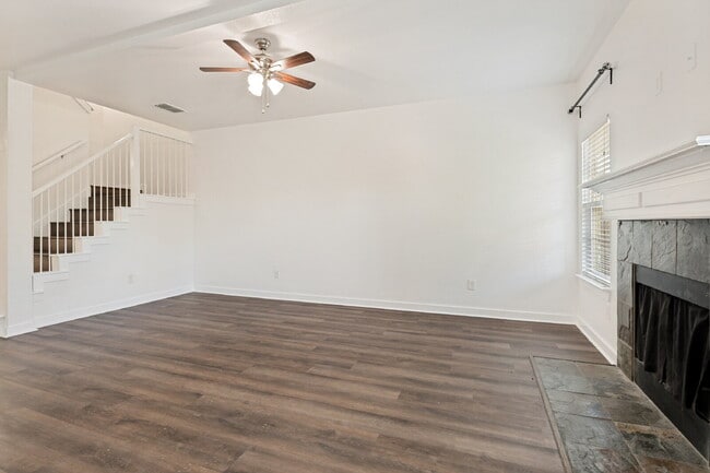 Photo - Modern 3BD Townhome Near DFW Airport & Major Highways