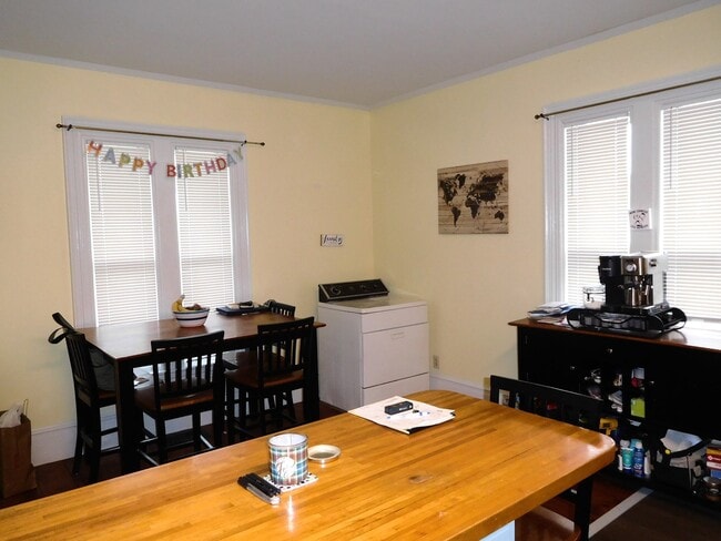 Photo - 102 Market St Unit 1