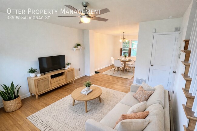 Building Photo - 335 Salaignac St