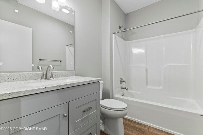 Photo - 27 Washington St