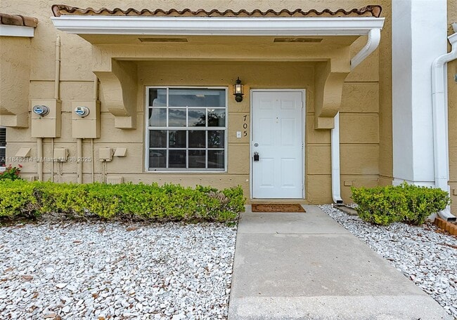 Building Photo - 705 SW 122nd Ave Rental