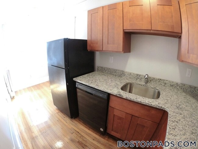 Photo - 1615 Commonwealth Ave Unidad 20