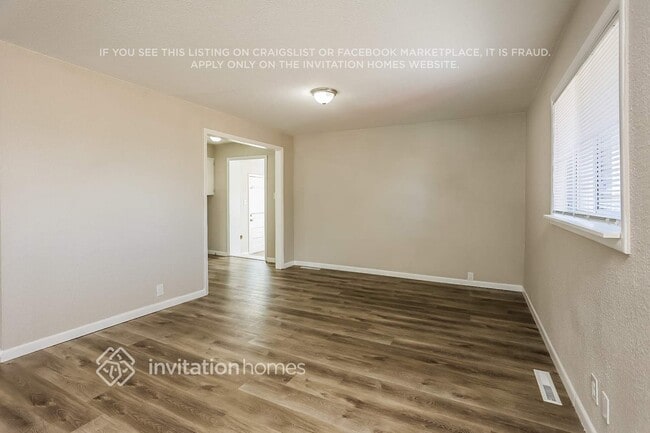 Photo - 820 Essex Dr