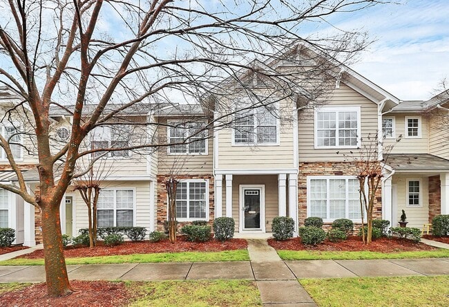Photo - Incredible Matthews Townhome in Callonwood!