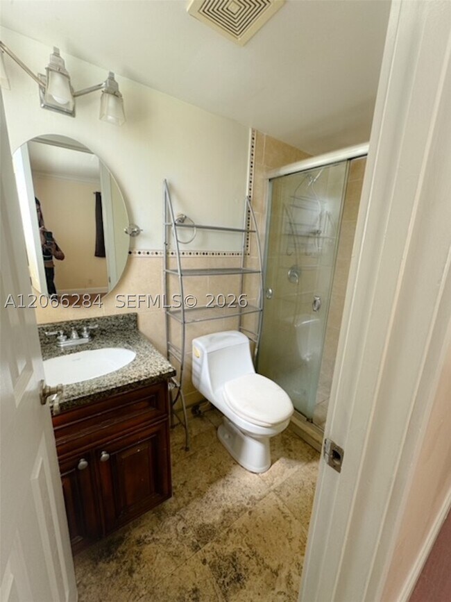 Photo - 2008 Jackson St Unit B7