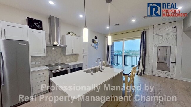 Photo - Luxury Condo in Heart of Wilmington with Water Views Unidad 605