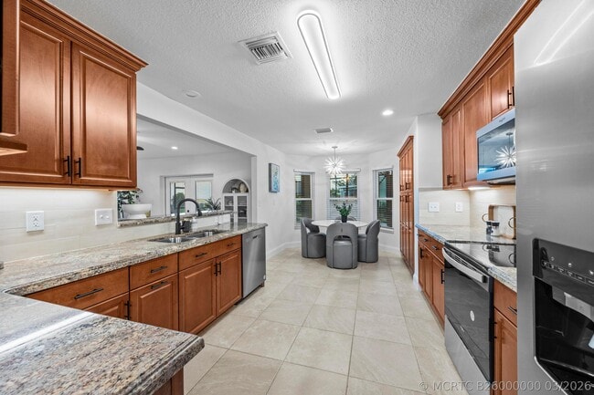 Photo - 2400 Seaford Dr