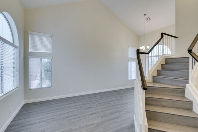 Photo - Beautiful 4-bedroom, 2.5-bath home in the highly desirable Green Valley/Henderson area!