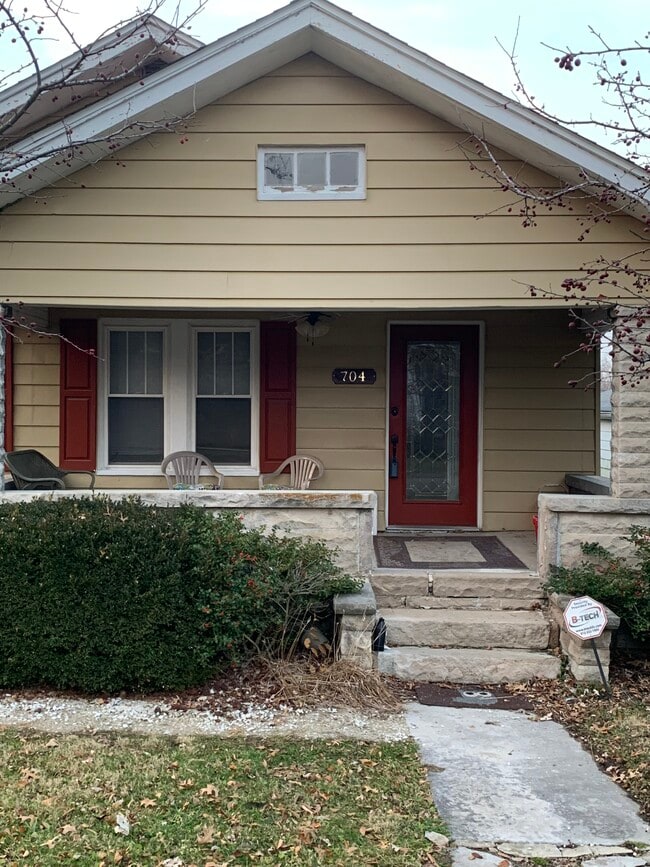 1 habitación, 1 baño - Dormitorio - 704 W Cherokee Dr