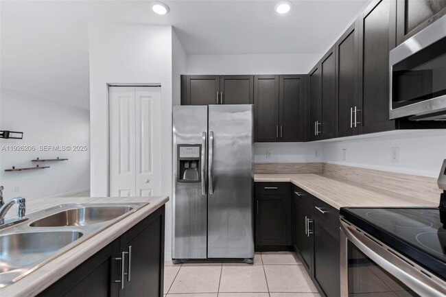 Photo - 2652 SE 13th St