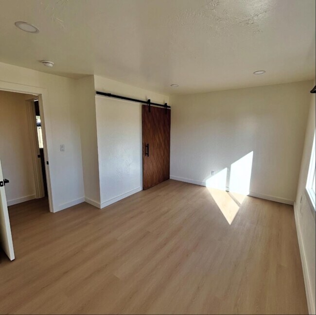 Photo - 1421 Underwood Ct