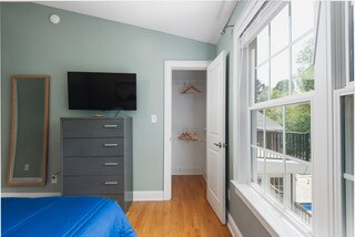 Photo - 716 Ideal Way