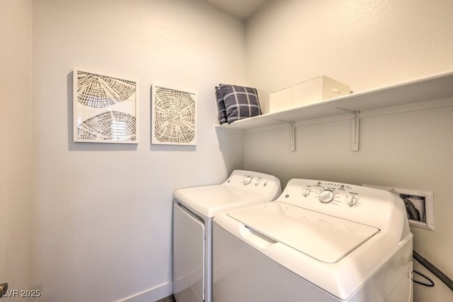 Photo - 9446 Venus Pt Ct