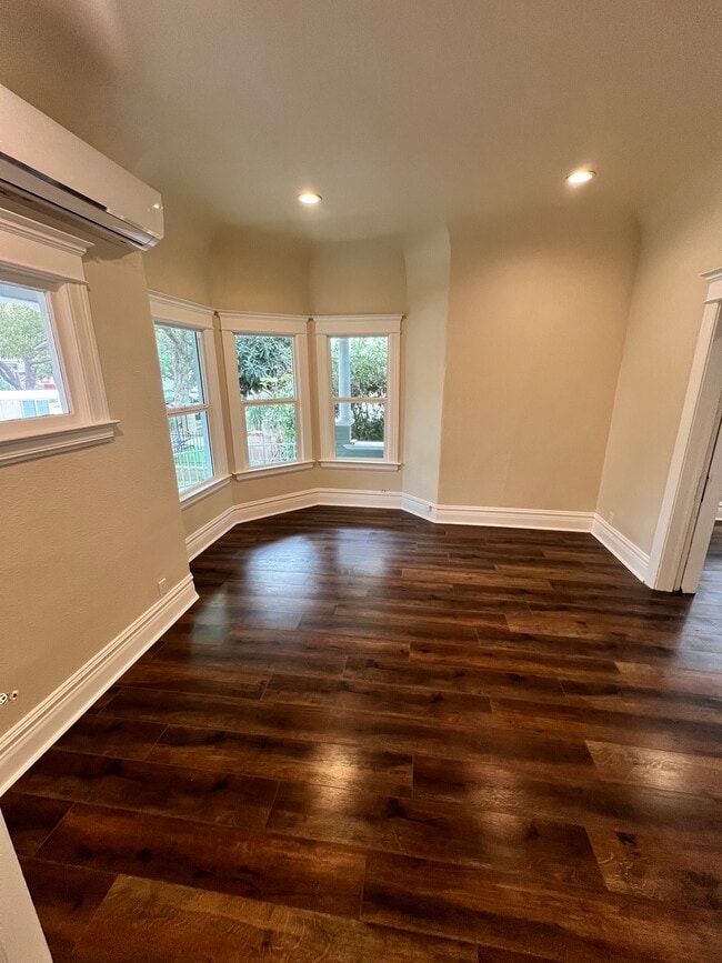 Photo - 212 S Orange Ave