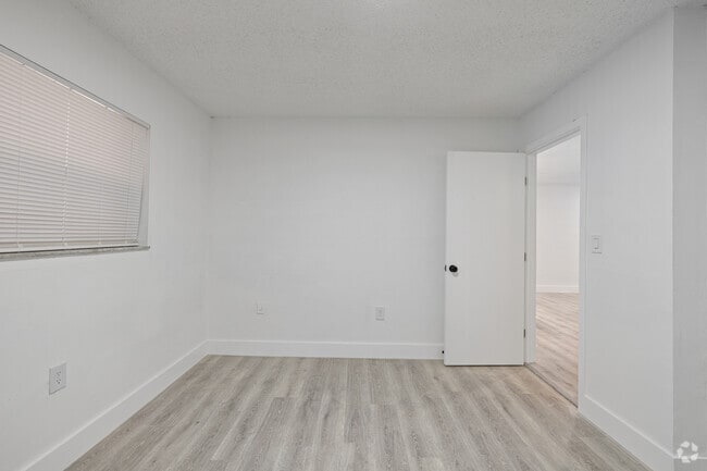 2 BR 2 BA 932 SQ FT - Bedroom