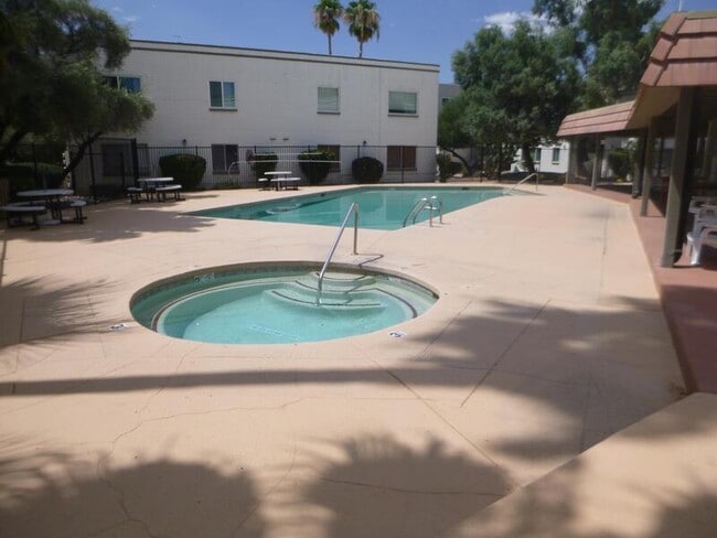 Building Photo - 8450 E Old Spanish Trail Unit 132