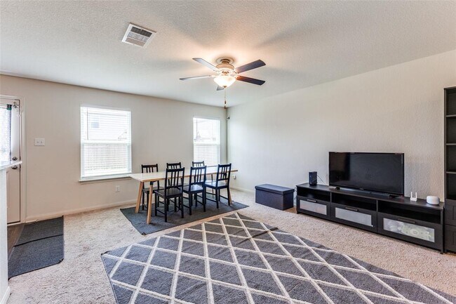 Photo - 773 Yearwood Ln