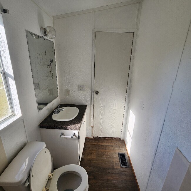 Photo - 15275 Country W Dr