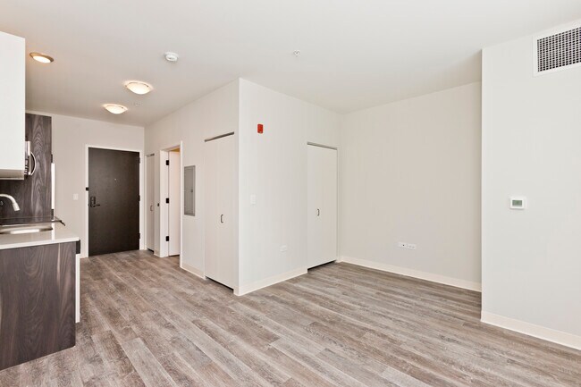 Photo - 6150 N Broadway Condo Unit 317