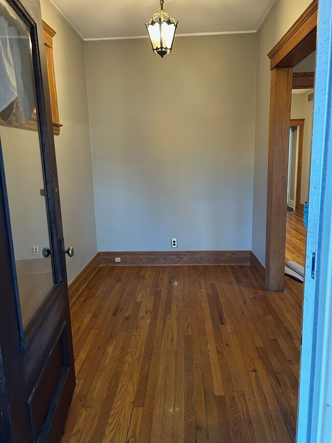 Building Photo - 1075 Lakepointe St Unit 1075