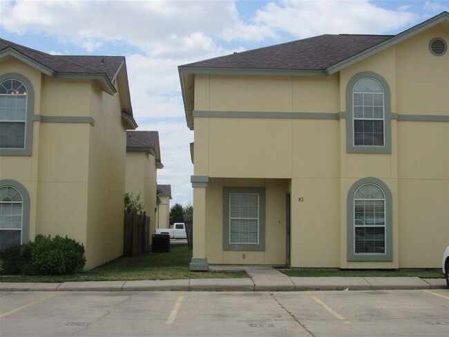Building Photo - 1000 Ranchway Dr Unit 83 Rental