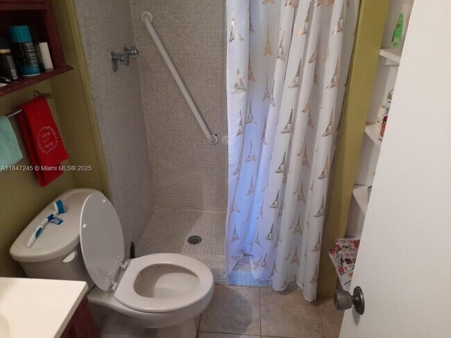 Photo - 1301 NE Miami Gardens Dr Unit 804W