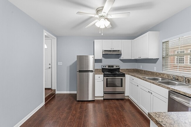 Photo - 709 Gale St Unit APT