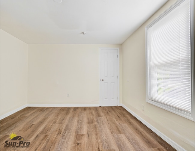 Photo - 213 Live Oak Ave Unit A