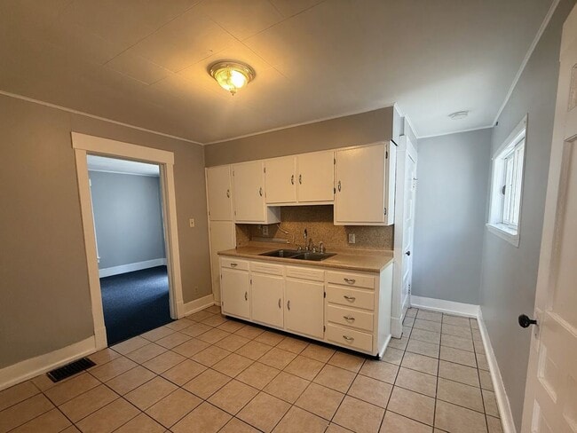 Photo - Three-bedroom one bathroom home for rent in North Canton