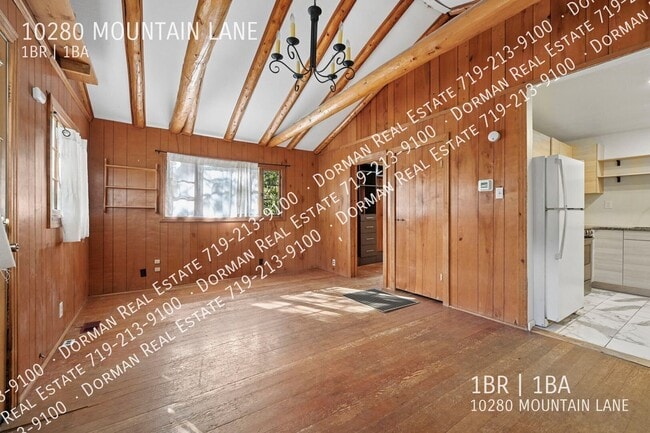10280 Mountain Ln