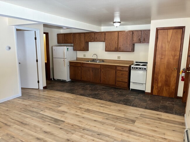 Kitchen - 54 Mill St