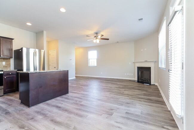 Photo - 1075 Lear Dr