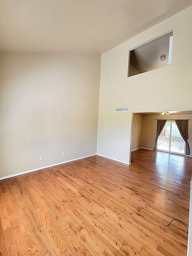 Photo - 1229 Silverqueen Rd