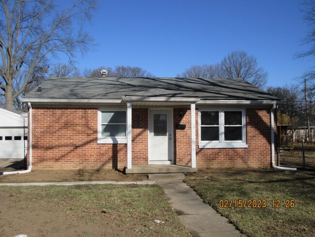 Building Photo - 2520 Fowler St Rental