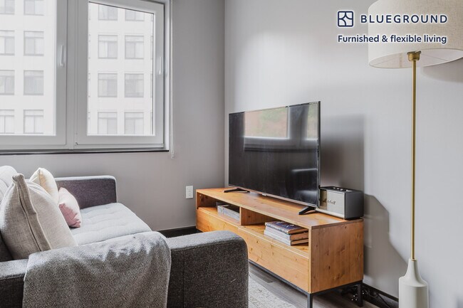 Photo - 1313 L St NW Unidad SI FL3-ID937