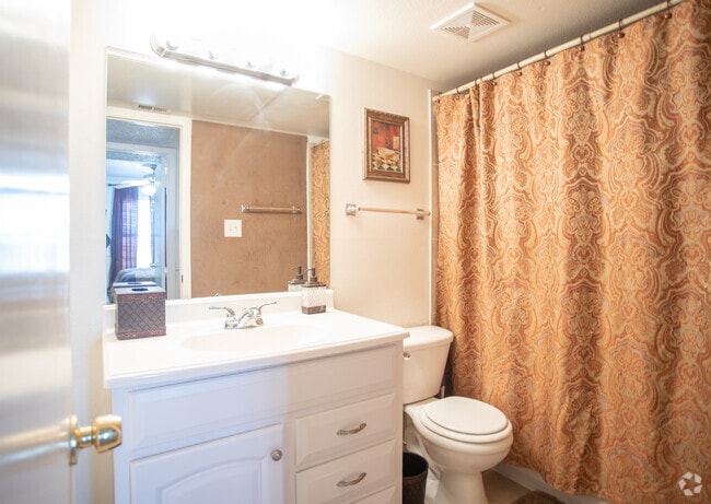 1BR 1BA - 637 SF